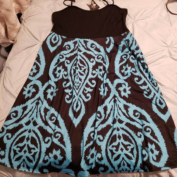 Fantaist Spaghetti Strap Sundress - Picture 2 of 2